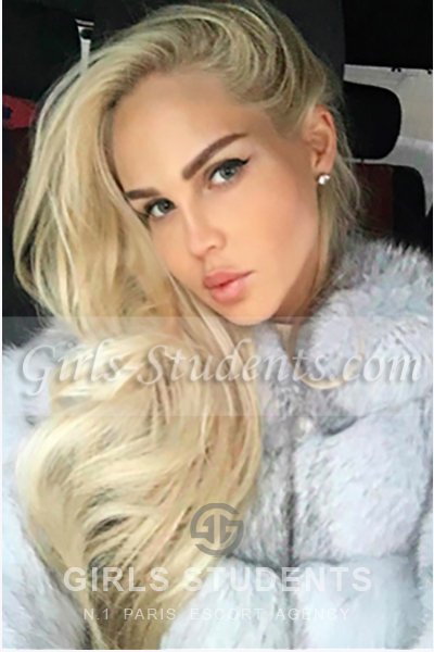 Paris escort agency girl Demi, blonde busty GFE companion