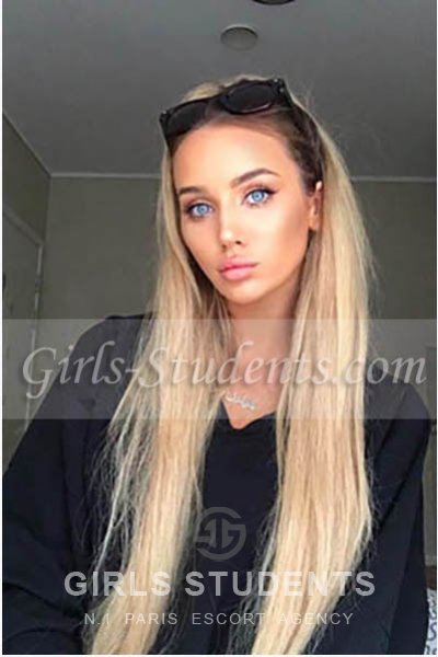 Paris escort girls Jessica, upscale blonde GFE companion lady