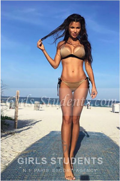 High class Paris escorts Karina, VIP GFE models companion