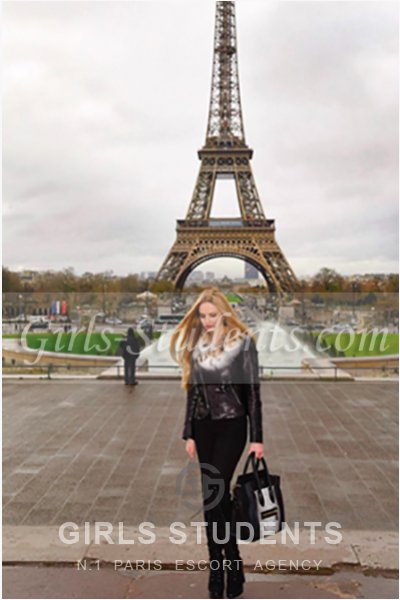 Blonde escorts Paris Sonya, VIP GFE companion