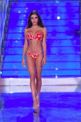 Paris escort agency girl Demi, blonde busty GFE companion