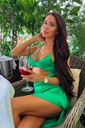 VIP escorts Paris Maria, luxury dark haired female companion VIP escorts Paris Maria, luxury dark haired female companion