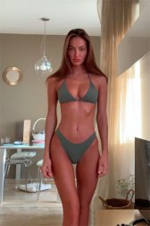 Paris elite escorts Nina, young luxury Parisian student companion Paris elite escorts Nina, young luxury Parisian student companion