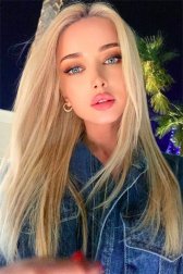 Exclusive Paris escorts Petra, luxury GFE date