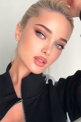 Exclusive Paris escorts Petra, luxury GFE date