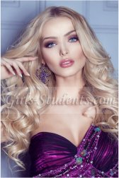 Paris top blonde escort