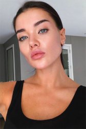 Paris escort de luxe Sabrina, sublime slim GFE companion